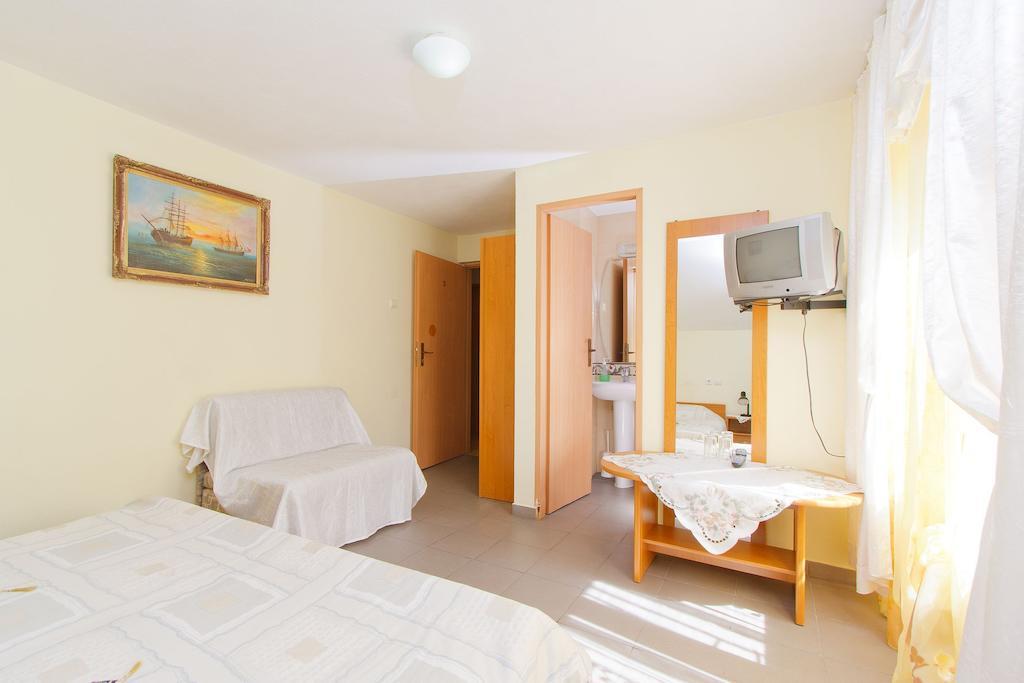 Motel Evrica Horezu Luaran gambar