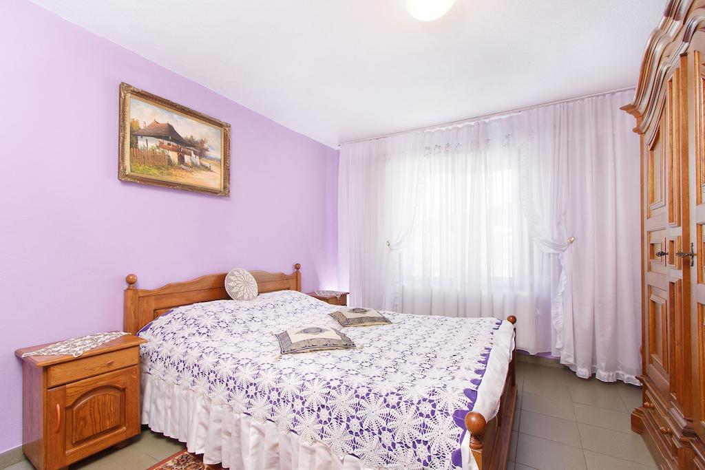 Motel Evrica Horezu Bilik gambar