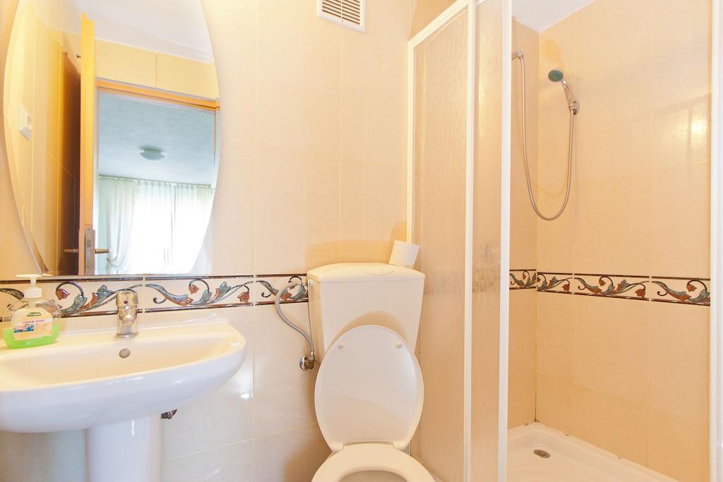 Motel Evrica Horezu Bilik gambar
